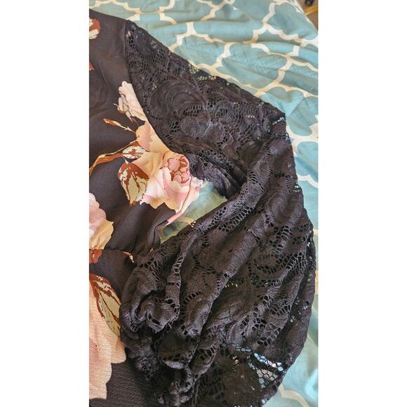 Shein Curve 4XL Black Floral Lace Sleeve Blouse Plus Size - Picture 2 of 11